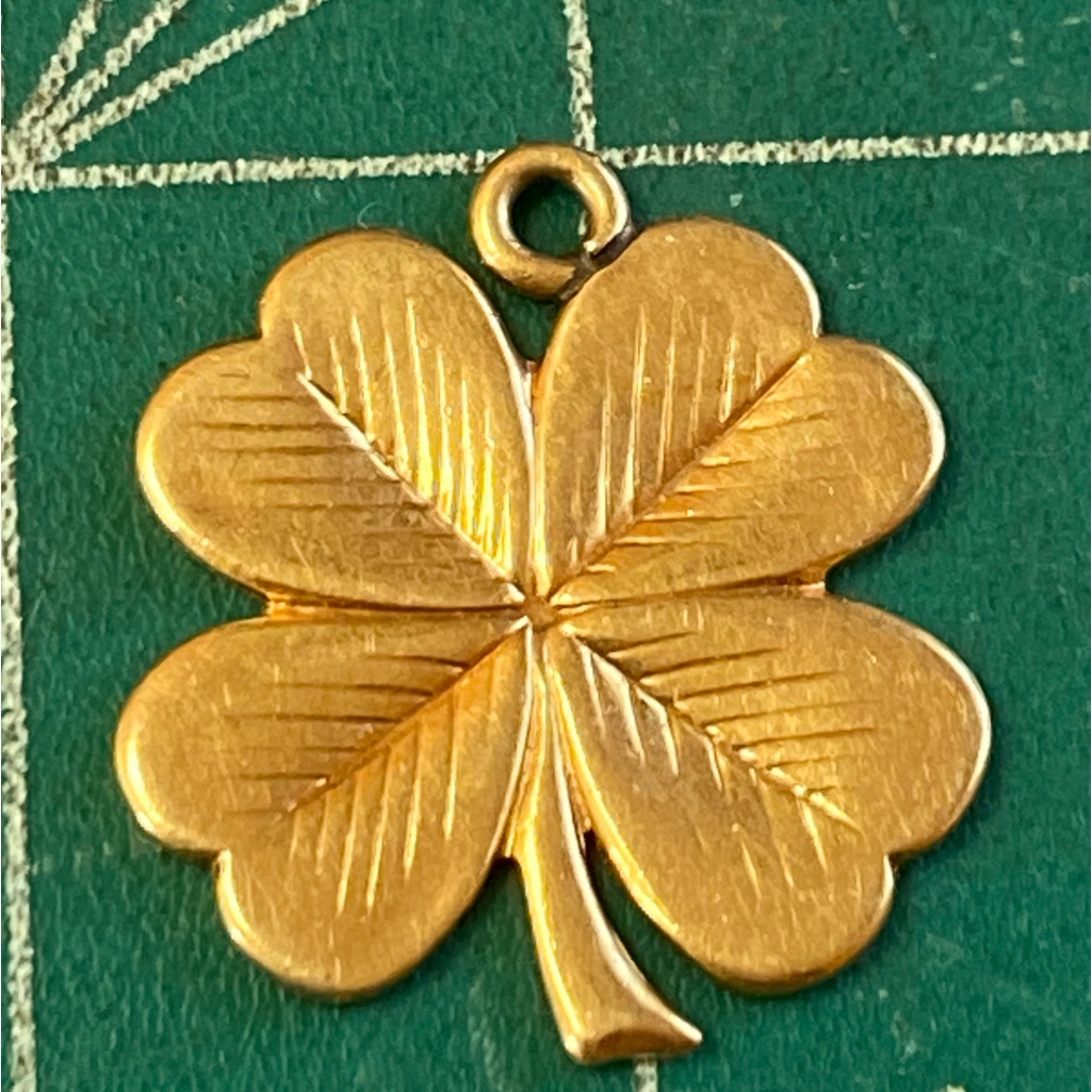 Vintage 14kyg Foir Leaf Clover Charm